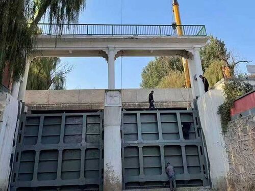 河道治理铸铁闸门：防冲耐磨生态修复专用（厂家案例）案例实景图